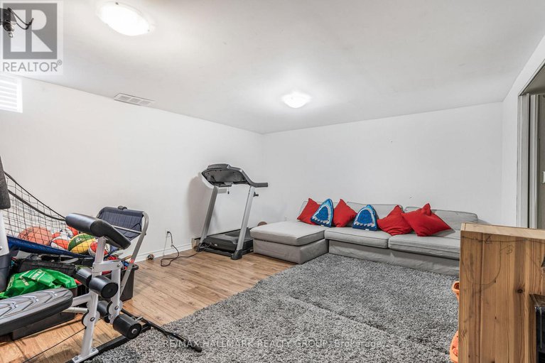 28216867/1985-woods-street/town-of-rockland/clarence-rockland/ontario/K4K1H7_23