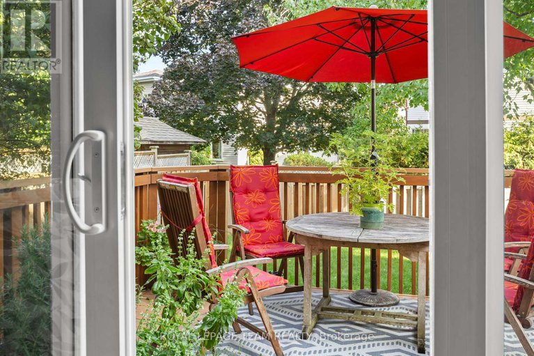 28918556/24-hyannis-avenue/cedargrovefraserdale/ottawa/ontario/K2J2W8_30