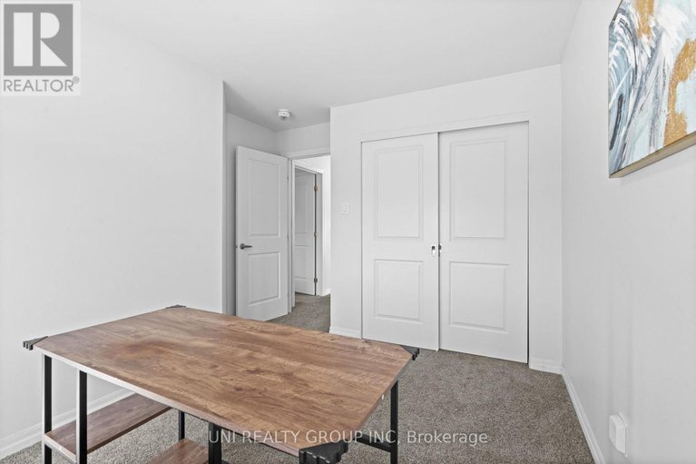 28837176/130-hawkeswood-drive/riverside-southgloucester-glen/ottawa/ontario/K4M0C1_30