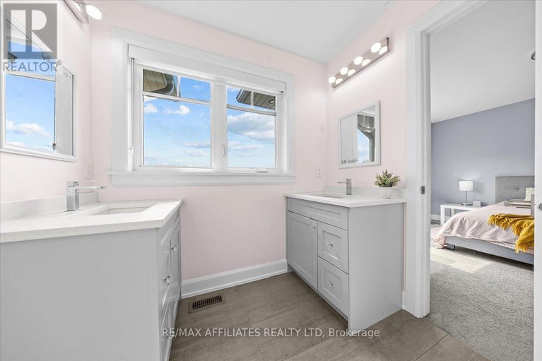 28084122/724-mcmanus-avenue/manotick-village-manotick-estates/ottawa/ontario/K4M0B2_33