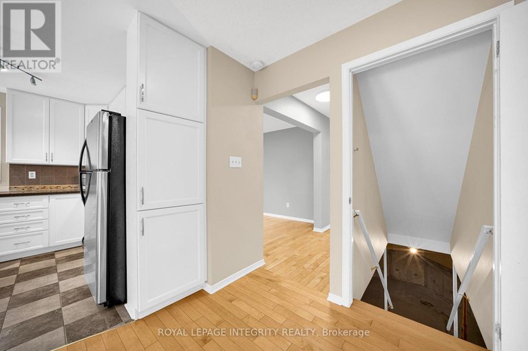 29118675/234-walden-drive/beaverbrook/ottawa/ontario/K2K2M3_26