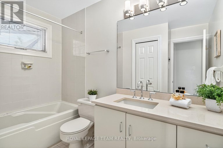 28792255/9-292-laurier-avenue/sandy-hill/ottawa/ontario/K1N6P5_23