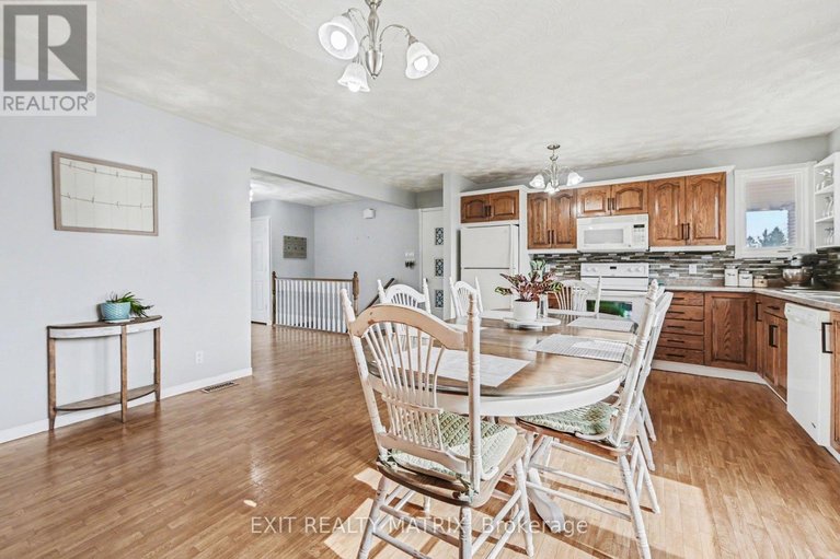 29597745/60-charles-street/north-stormont-finch-twp/north-stormont/ontario/K0A1R0_10