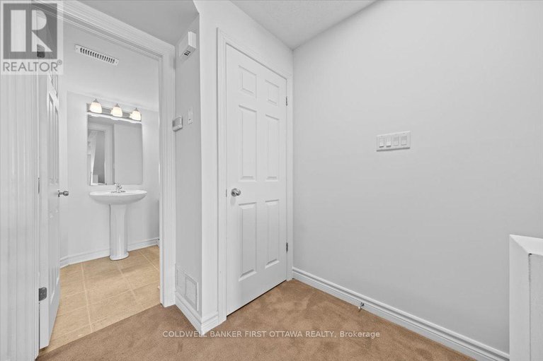 29102045/112-paseo-private/centrepointe/ottawa/ontario/K2G3J5_3