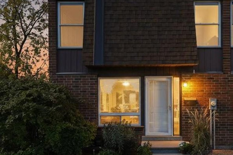 29018587/65-2290-cotters-crescent/windsor-park-village/ottawa/ontario/K1V8Y6_1