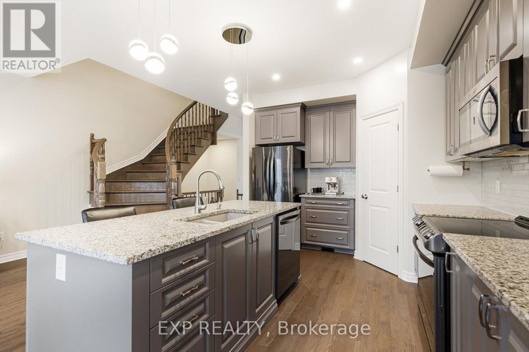 29634430/528-fawn-valley-private/blossom-parkkemp-parkfindlay-creek/ottawa/ontario/K1T0W5_5