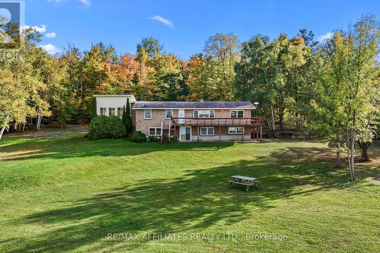 29093088/326-black-bass-bay-road/drummond-n-elmsley-drummond-twp/drummondnorth-elmsley/ontario/K7C3C8_7