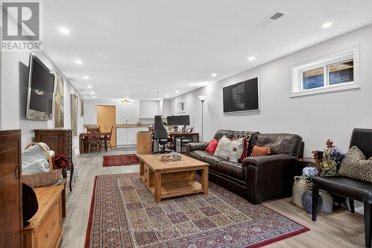 29599055/2105-bangor-street/elmvale-acresurbandale/ottawa/ontario/K1G2X6_33