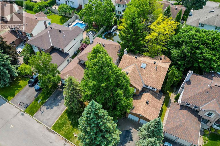 29248323/566-566-falwyn-cres-crescent/fallingbrookridgemount/ottawa/ontario/K4A2A4_43