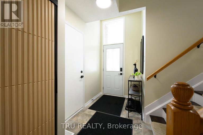 28149127/49-florizel-avenue/westcliffe-estates/ottawa/ontario/K2H9R1_4