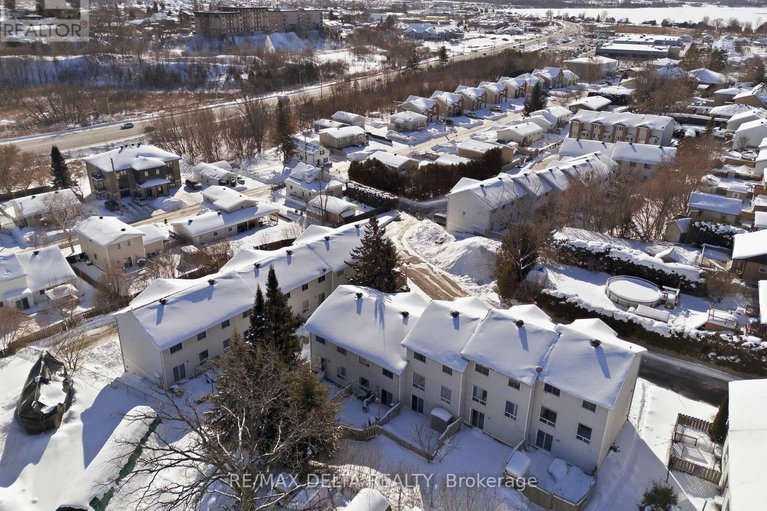 29322185/7-1948-riviera-terrace/town-of-rockland/clarence-rockland/ontario/K4K1J4_29