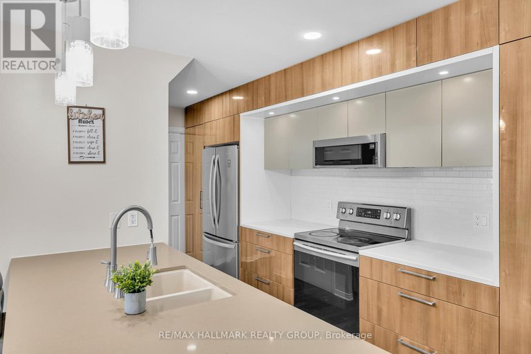 29225790/320-silbrass-private/stonebridge/ottawa/ontario/K2J5M5_24