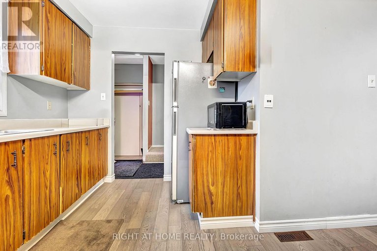 29566265/1324-belgate-way/cyrville/ottawa/ontario/K1J8P9_15