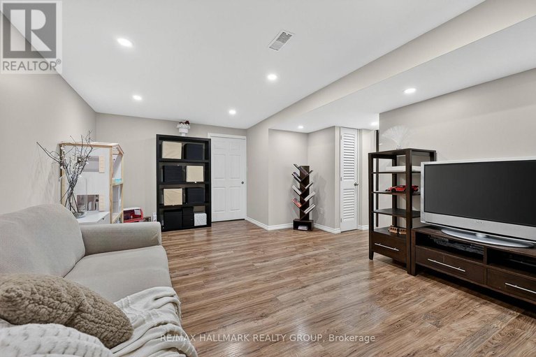 29121149/317-river-landing-avenue/half-moon-bay/ottawa/ontario/K2J3V4_35