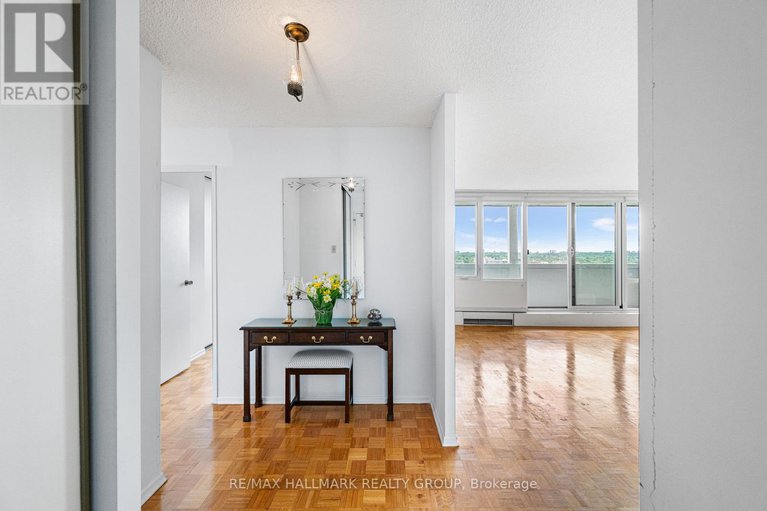 28493971/2103-2625-regina-street/britannia/ottawa/ontario/K2B5W8_5