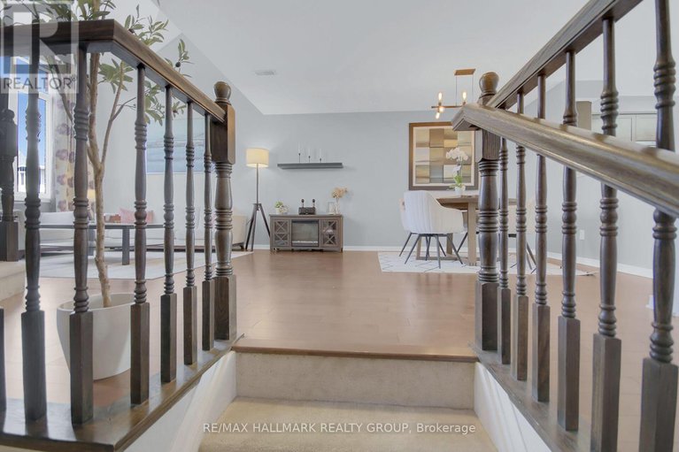 28565697/9-671-reardon-private/heron-gateindustrial-park/ottawa/ontario/K1V2K8_4