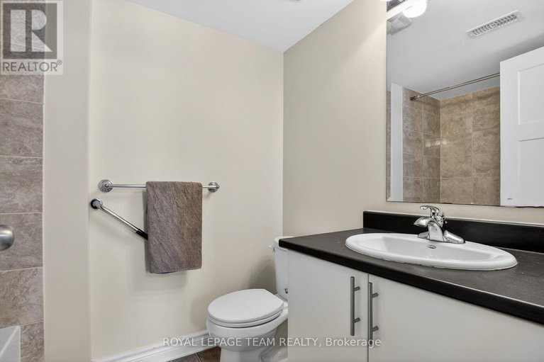 29578394/627b-chapman-mills-drive/strandherd/ottawa/ontario/K2J5T1_24