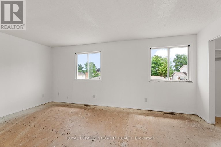 28640056/42-antler-avenue/on-the-green/ottawa/ontario/K2J2H2_19