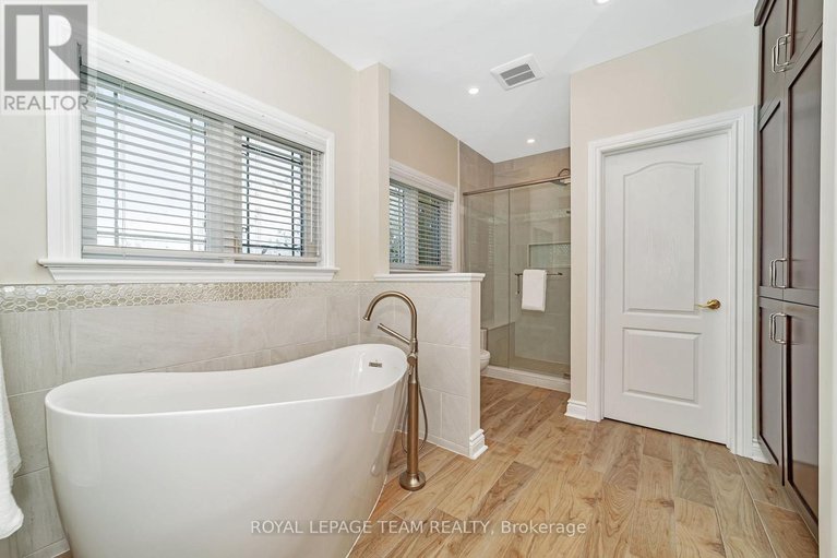 28423475/1426-spartan-grove-street/greely/ottawa/ontario/K4P1R6_25