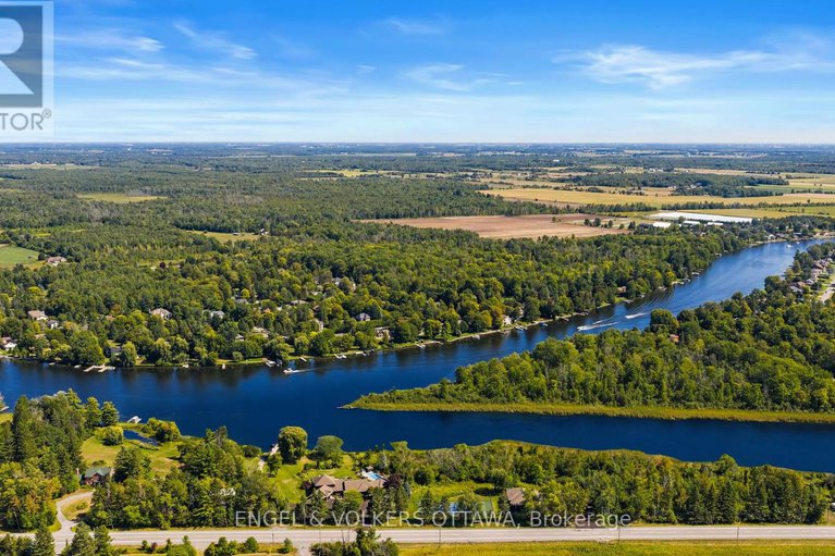 28961794/6351-rideau-valley-drive-n/manotick-south-to-roger-stevens/ottawa/ontario/K4M1B3_50