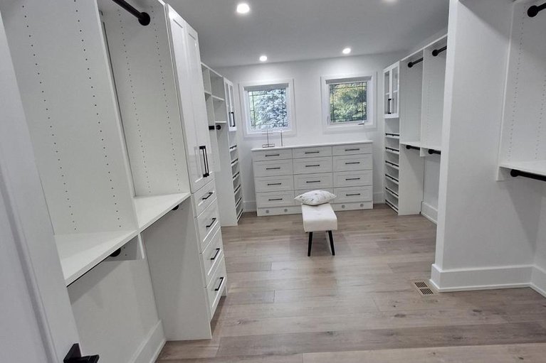 29250124/1722-athans-avenue/blossom-parkleitrim/ottawa/ontario/K1T1L1_28