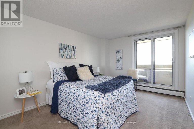 28505384/1002-1171-ambleside-drive/woodroffe/ottawa/ontario/K2B8G6_15