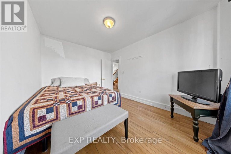 28154545/146-laval-street/vanier/ottawa/ontario/K1L7Z4_17