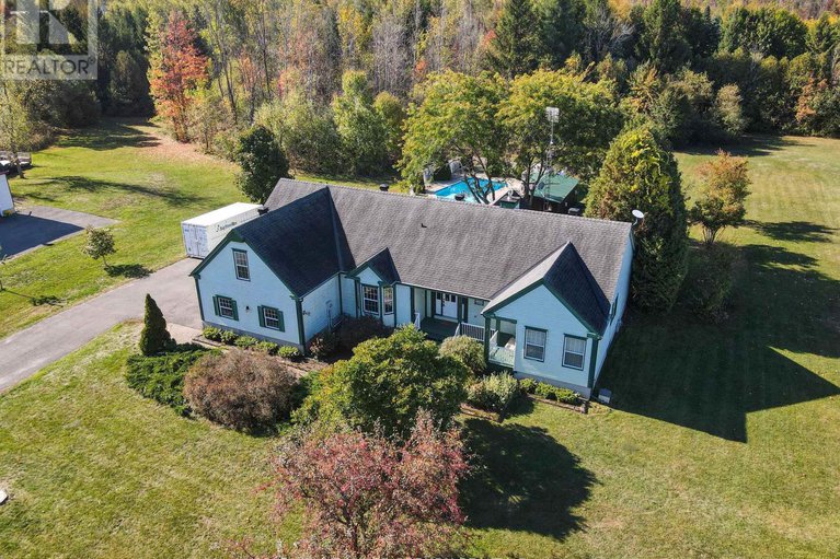 29348349/11-kimberly-avenue/north-grenville-twp-kemptville-east/north-grenville/ontario/K0G1J0_7