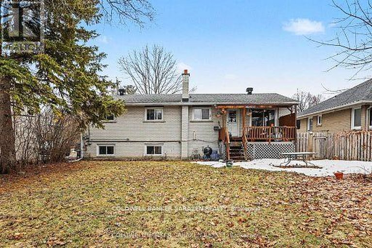 29681188/2091-lenester-avenue/mckellar-heightsglabar-park/ottawa/ontario/K2A1K9_12