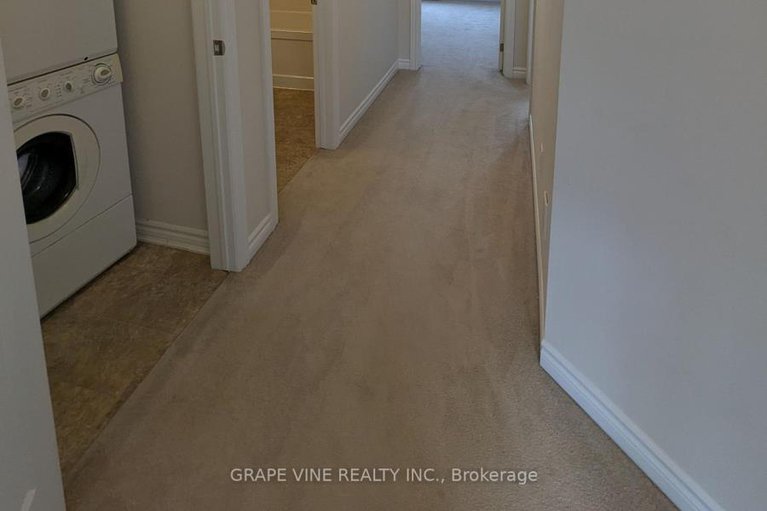 29049854/582-meadowcreek-circle/emerald-meadowstrailwest/ottawa/ontario/K2M0J8_22