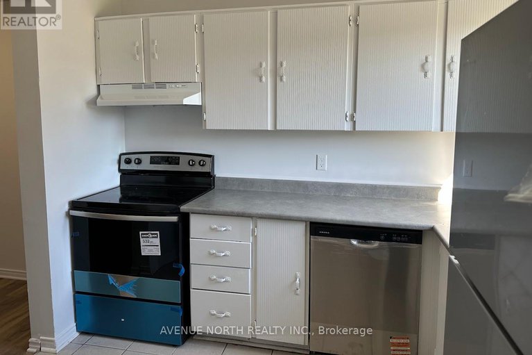 28858840/1790-dondale-st-street/pineview/ottawa/ontario/K1B5H8_10