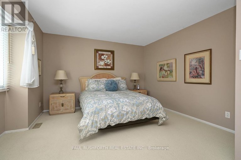 29687415/10-cosburn-avenue/arlington-woods/ottawa/ontario/K2H8A1_19