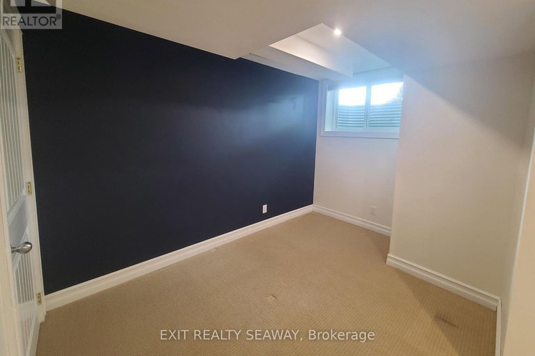 28854316/4294-schell-street/south-dundas-williamsburgh-twp/south-dundas/ontario/K0C2H0_21