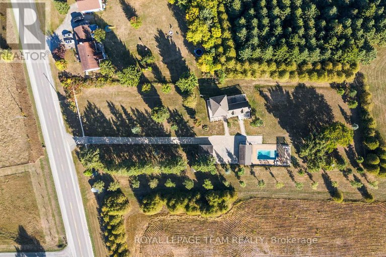 28914015/6101-first-line-road/manotick-south-to-roger-stevens/ottawa/ontario/K0A2E0_44