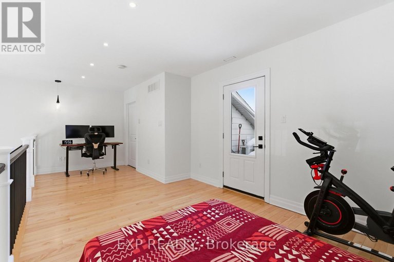 29608376/28-meach-private/stittsville-south/ottawa/ontario/K2S0T8_18