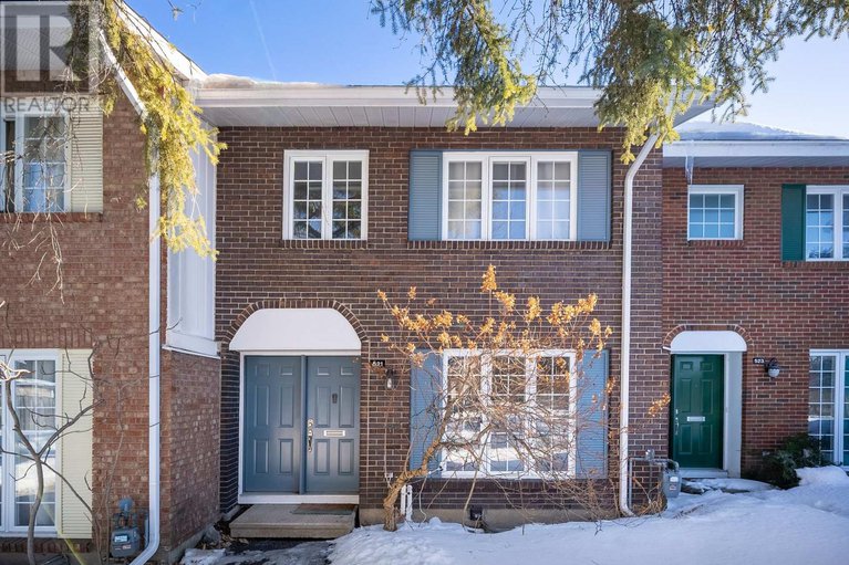 29438114/521-orkney-private/carleton-square/ottawa/ontario/K2C3M7_1