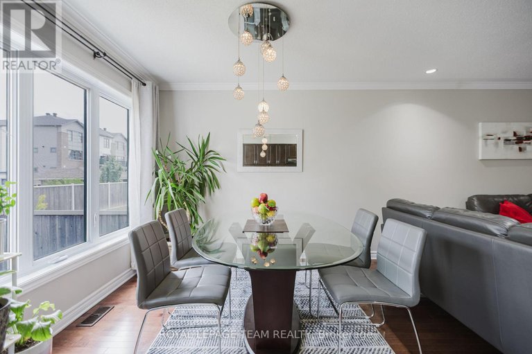 28687111/121-mancini-way/strandherd/ottawa/ontario/K2J5X3_19