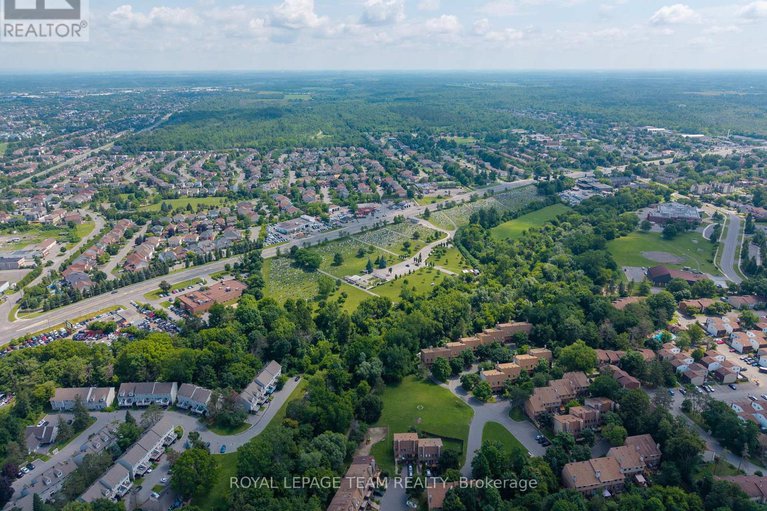 28596547/1473-bryson-lane/sawmill-creektimbermill/ottawa/ontario/K1T2T7_44