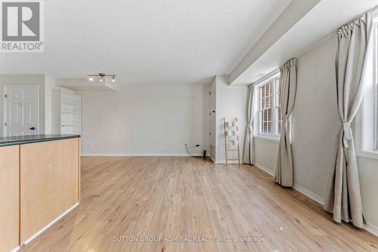 29683790/9-130-rochester-street/west-centre-town/ottawa/ontario/K1R0A3_20