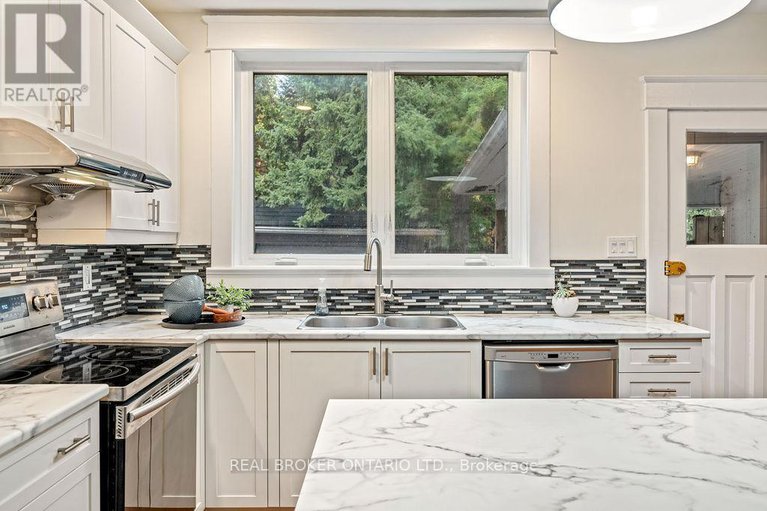28987667/23-lakeview-terrace/dows-lake/ottawa/ontario/K1S3H3_19
