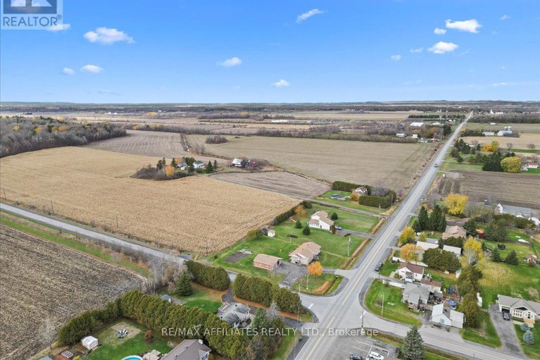 29086713/2462-dunning-road/cumberland-west/ottawa/ontario/K0A3E0_45