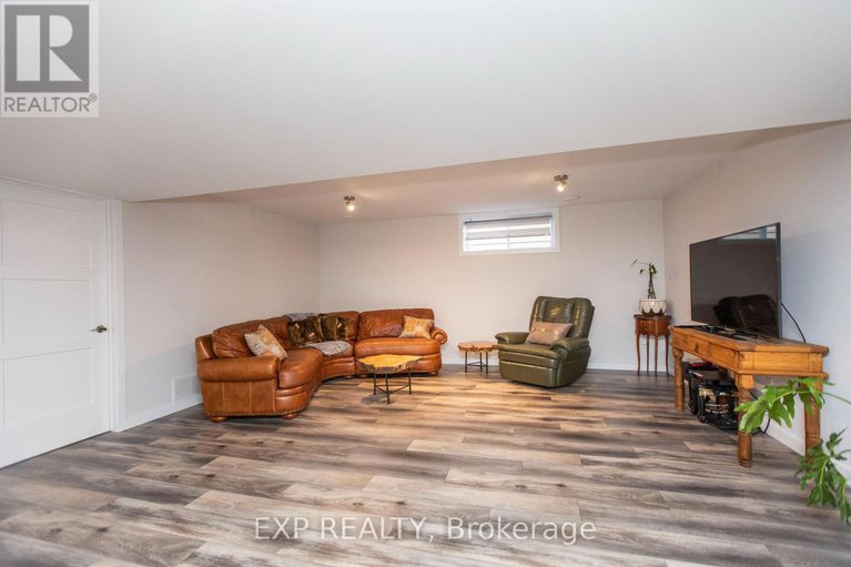 28387831/65-granite-street/clarencerockland-twp/clarence-rockland/ontario/K4K0H7_29