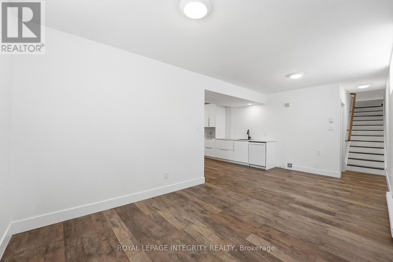 29663854/984-watson-street/fairfield-heights/ottawa/ontario/K2B6C2_40