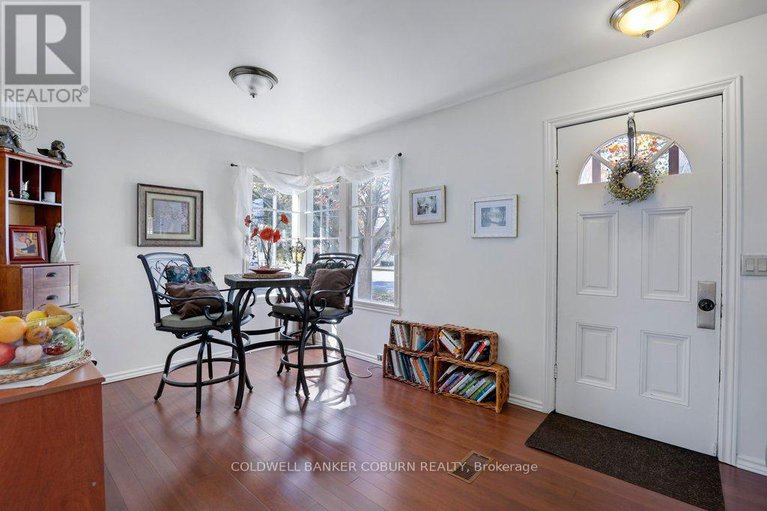 28976426/12-maple-avenue/iroquois/south-dundas/ontario/K0E1K0_8