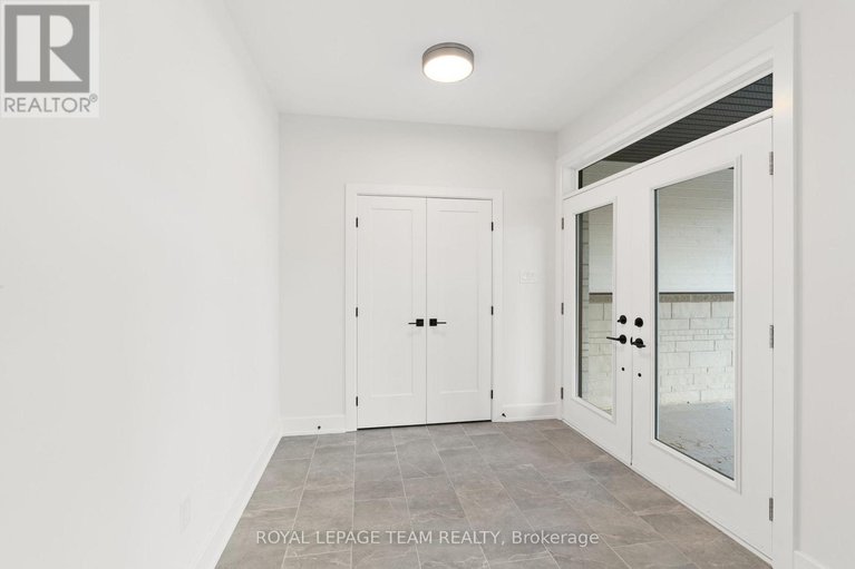 28410358/79-hogan-drive/mcnabbraeside-twps/mcnabbraeside/ontario/K7S0H8_4