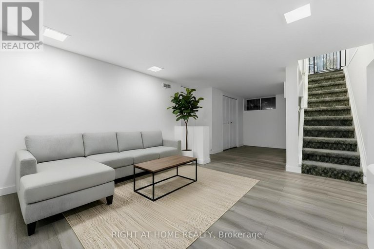 29090557/147-longpre-street-e/vanier/ottawa/ontario/K1L7J5_13