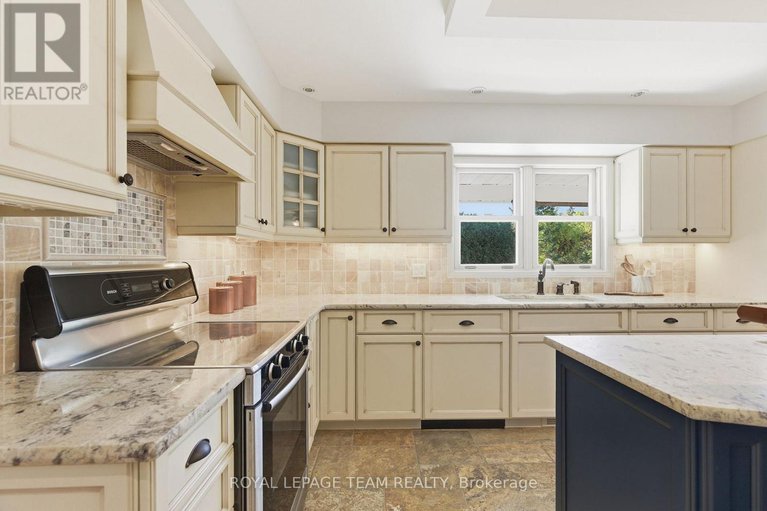 29036869/1102-cindy-hill-crescent/manotick-long-island-nicholls-island/ottawa/ontario/K4M1E8_18