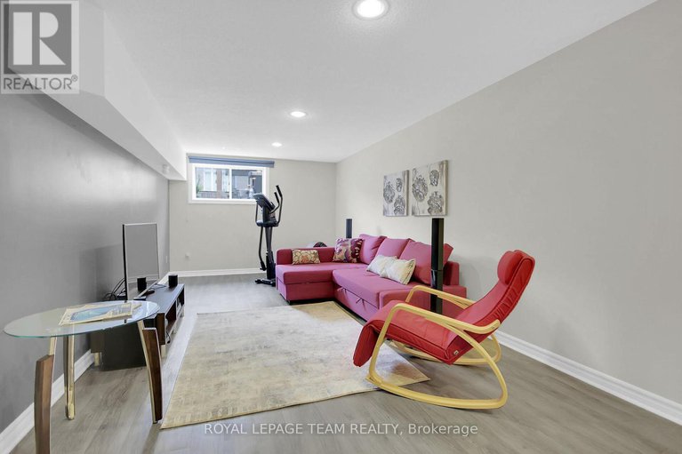 28564570/239-waymark-crescent/bridlewood/ottawa/ontario/K2M0A6_38