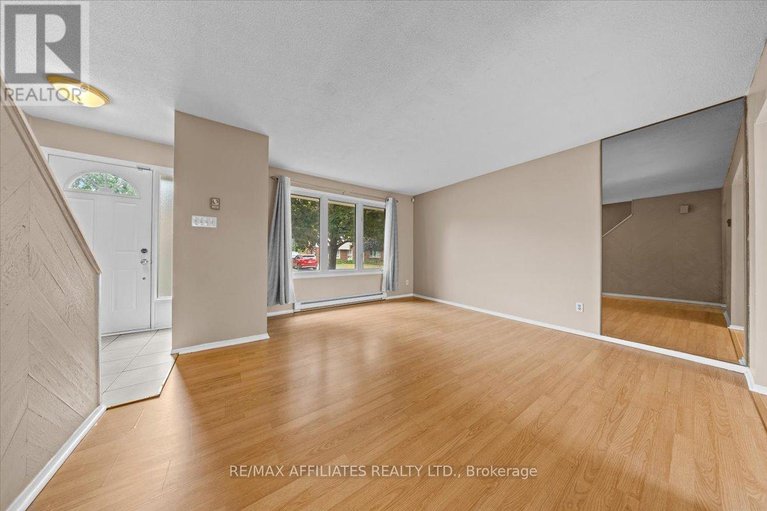 28695560/3192-bannon-way/blossom-parkkemp-parkfindlay-creek/ottawa/ontario/K1T1T3_5