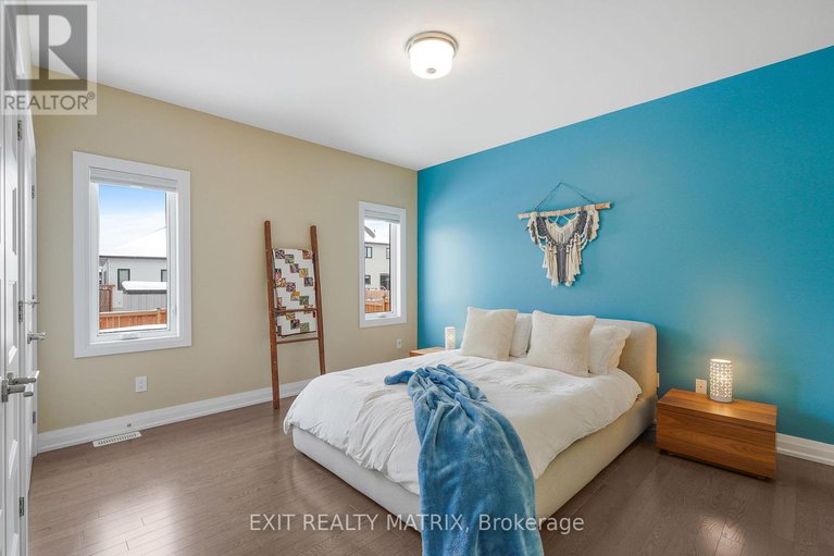 29368222/128-lyon-street/embrun/russell/ontario/K0A1W0_17